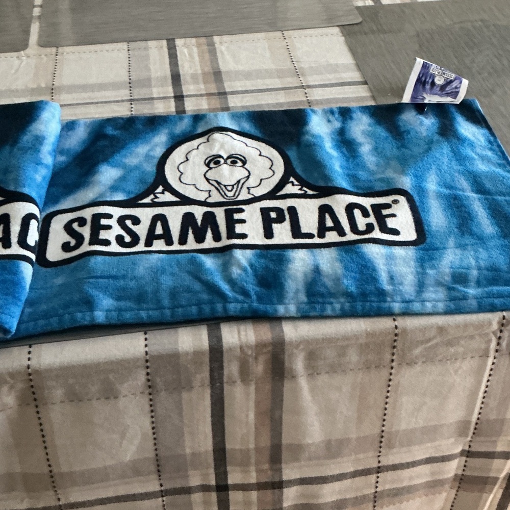 Sesame Street Blue and White Bath Towel